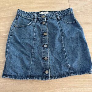 Denim button skirt